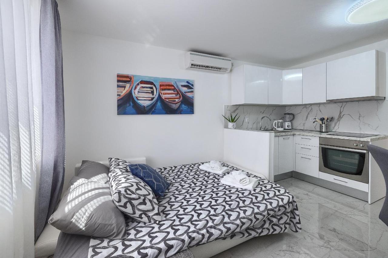 Studio Apartman Luka Pomer Zewnętrze zdjęcie