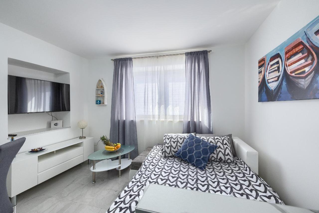 Studio Apartman Luka Pomer Zewnętrze zdjęcie