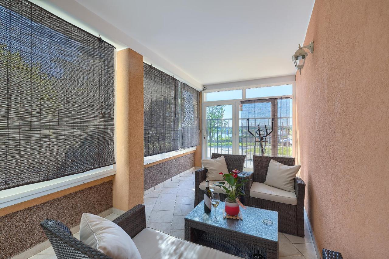 Studio Apartman Luka Pomer Zewnętrze zdjęcie