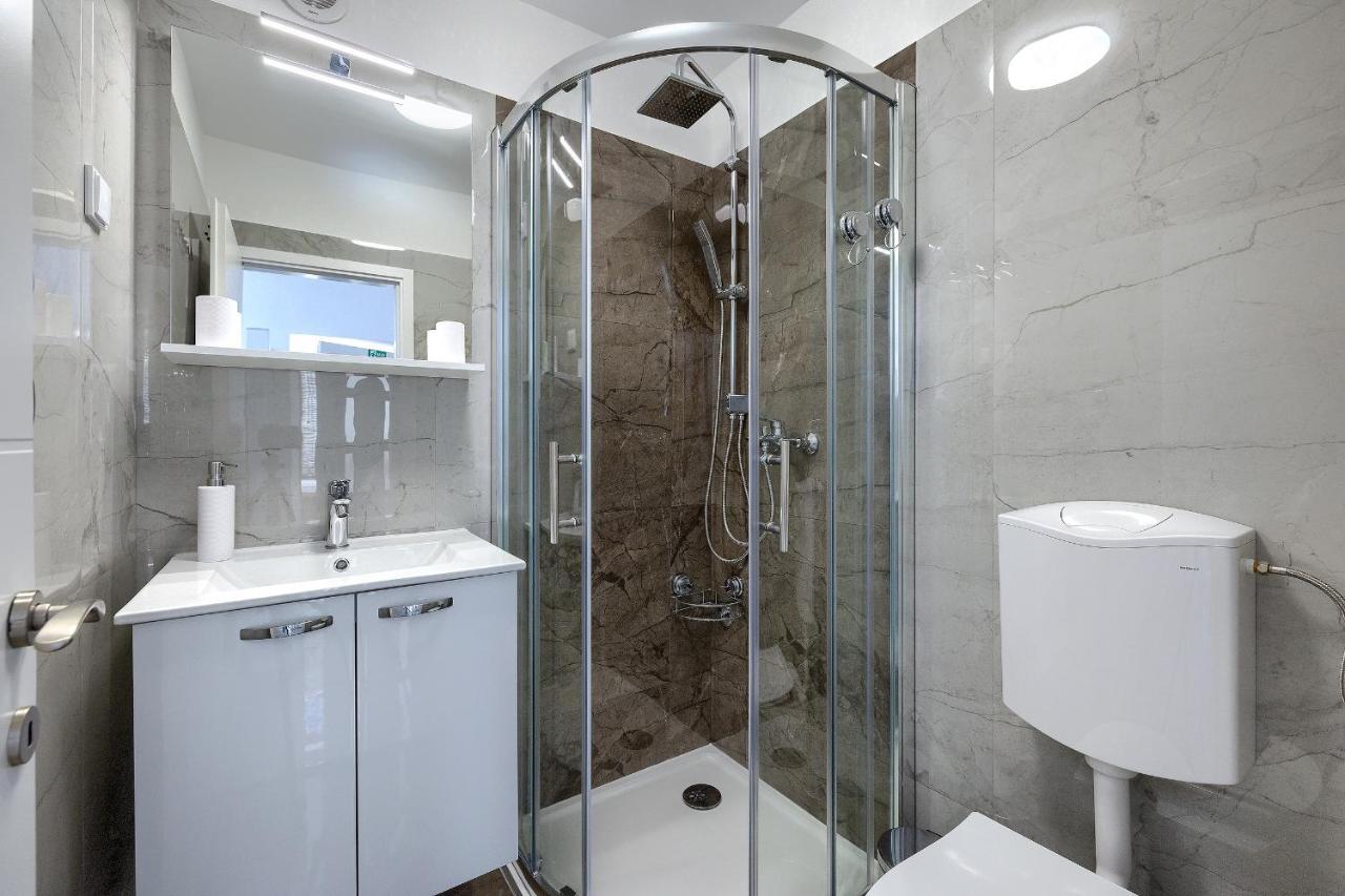 Studio Apartman Luka Pomer Zewnętrze zdjęcie