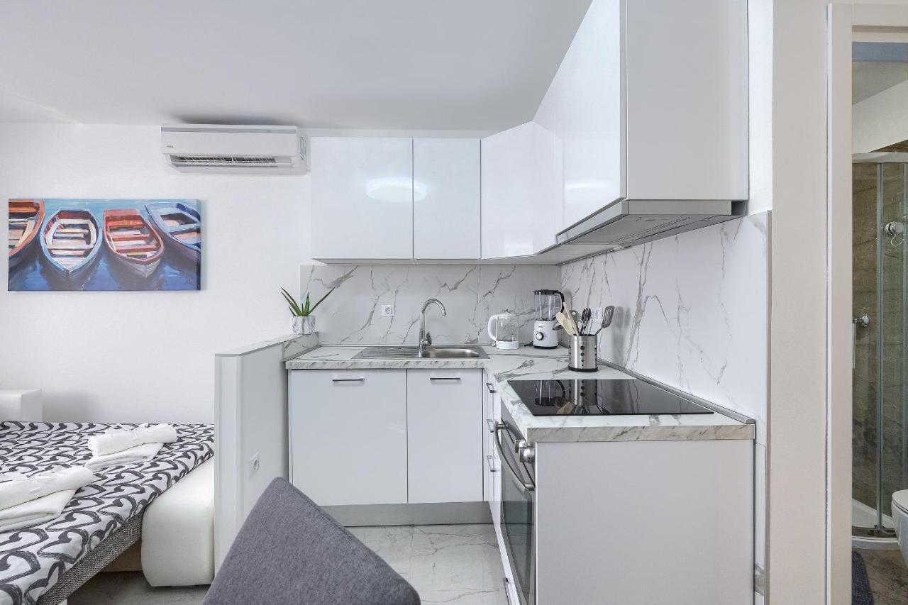 Studio Apartman Luka Pomer Zewnętrze zdjęcie